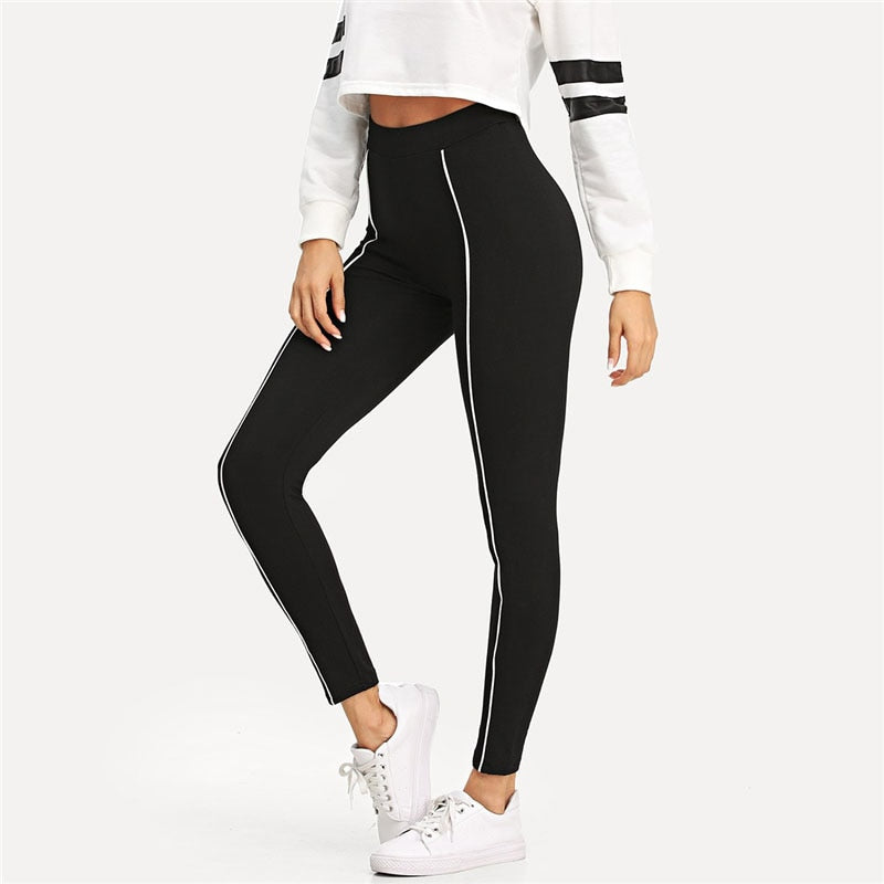 High-Waist Black Striped Capri Leggings